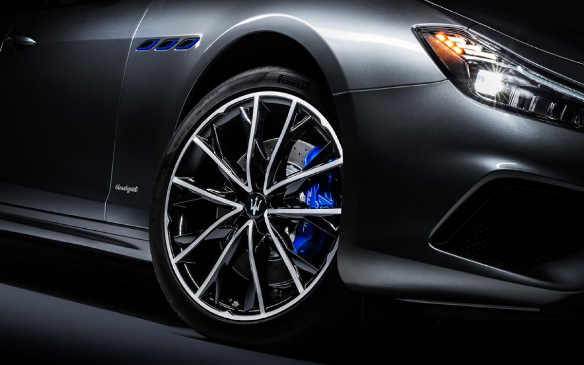 Large-16668-MaseratiGhibliHybrid