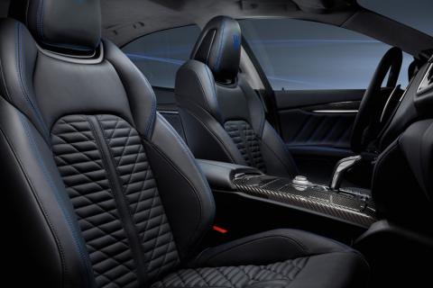 Medium-16663-MaseratiGhibliHybrid-(1)