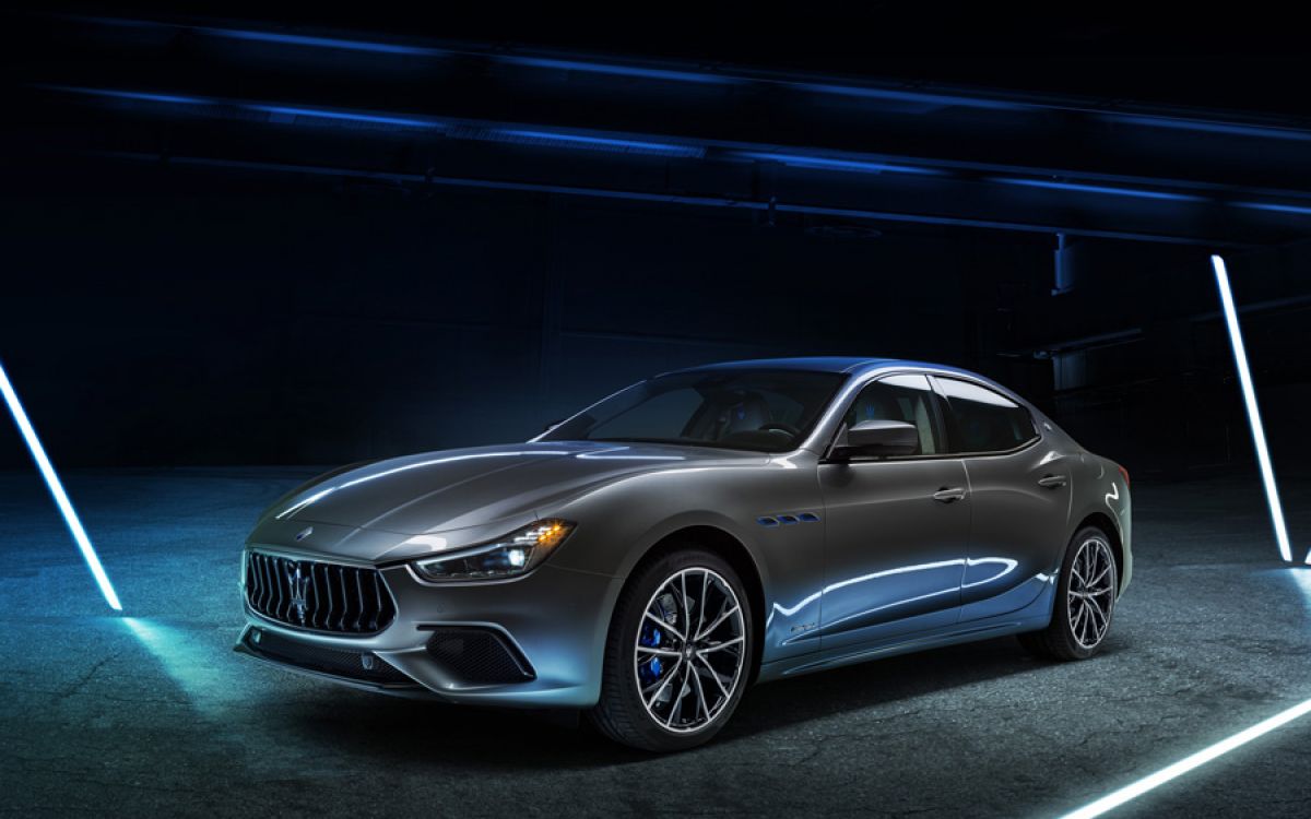 Medium-16679-MaseratiGhibliHybrid2