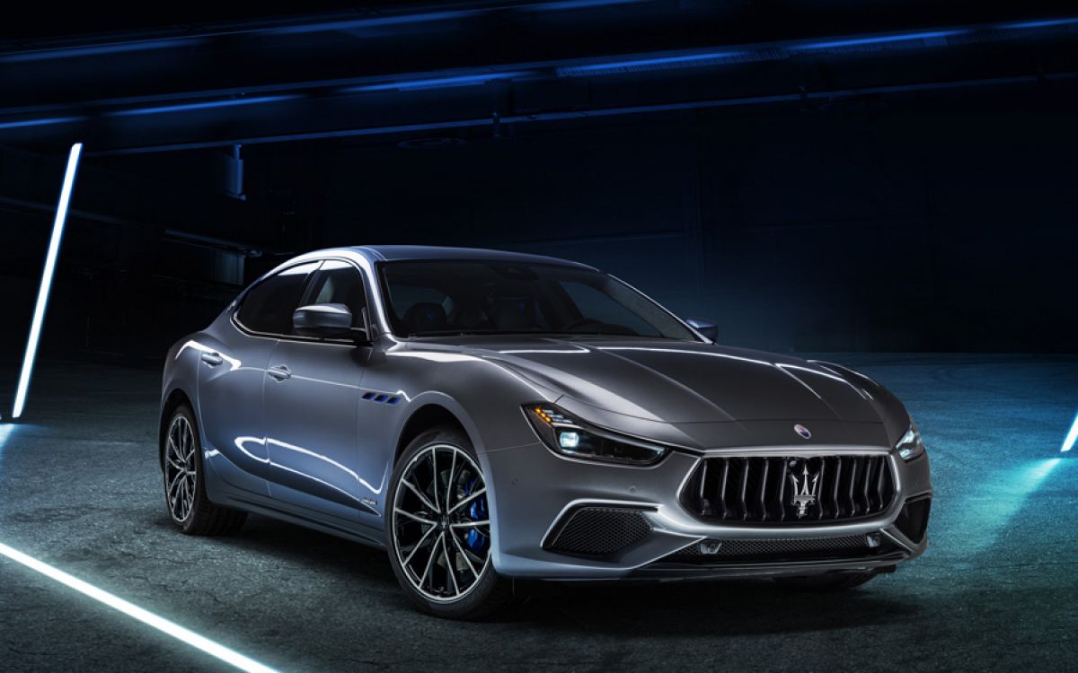 Medium-16676-MaseratiGhibliHybrid_2