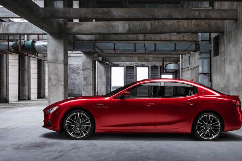 18_Maserati_Ghibli_Trofeo